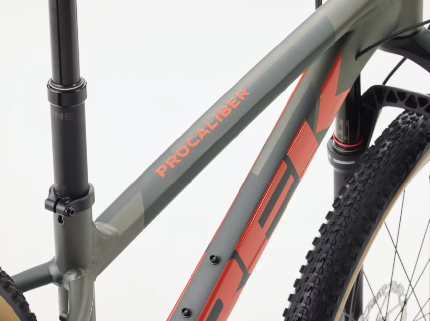 BICICLETA DE MONTAÑA TREK PROCALIBER 8 2026