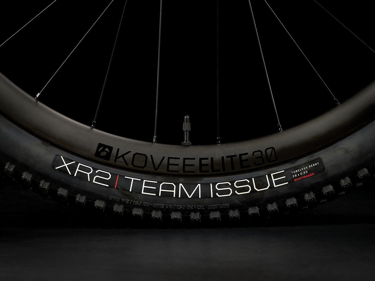 BICICLETA DE MONTAÑA PROCALIBER 9.7 2023 Roarange/Deep Smoke
